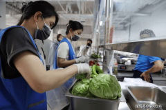 切实将抽检效能为守护泛博师生健康的无力支